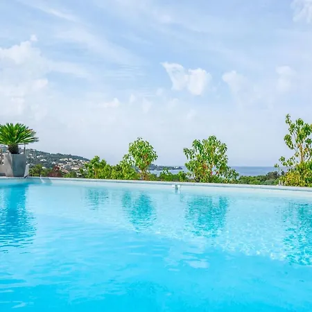 Individuelle Avec Piscine Privee Chauffee Proche Commerces Et