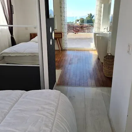 Individuelle Avec Piscine Privee Chauffee Proche Commerces Et *